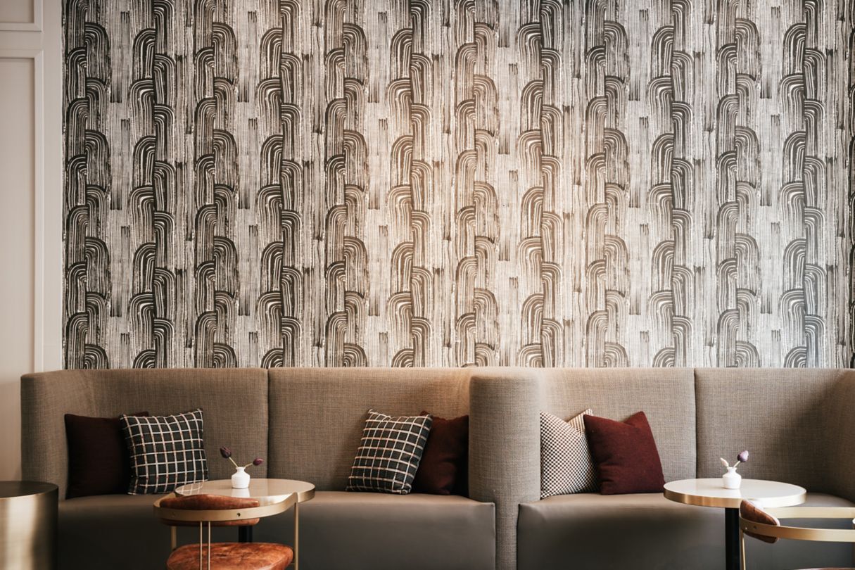 br-dalbw-lobby-9-22428_Classic-Hor